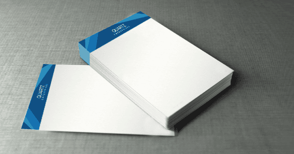 O bloco de notas possui acabamento em blocagem